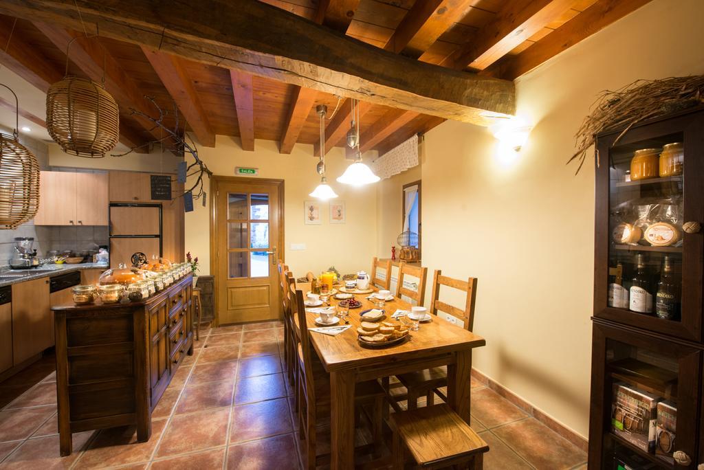 Ekolanda Guest House Esnoz Luaran gambar